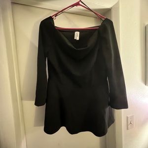 3/4 length sleeve black shirt